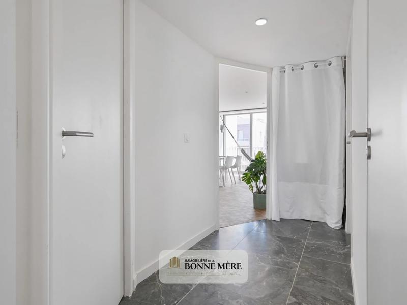 Appartement - 100 m² - 4 pièces