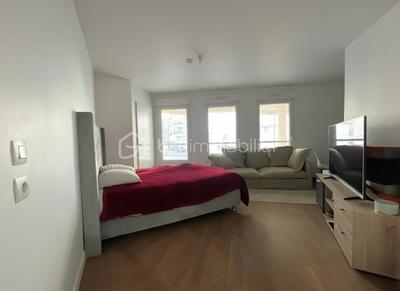 Studio - 34 m² - 1 pièce