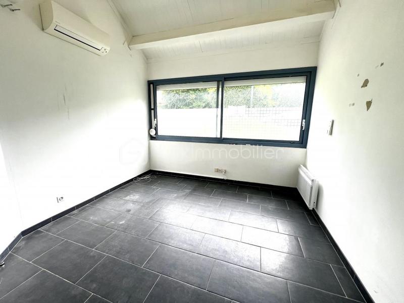 Maison - 203 m² - 6 pièces