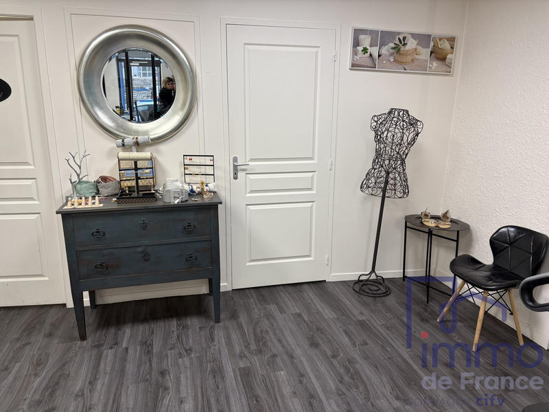 Local commercial - 105 m² - 6 pièces