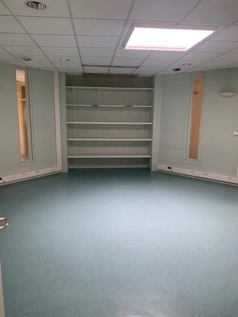Bureau - 1 260 m²