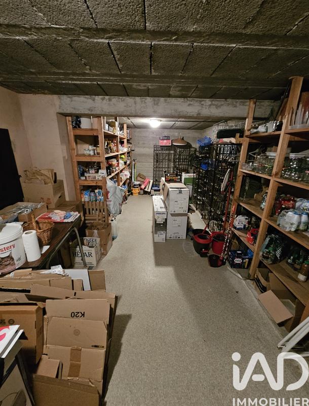 Maison - 223 m² - 8 pièces