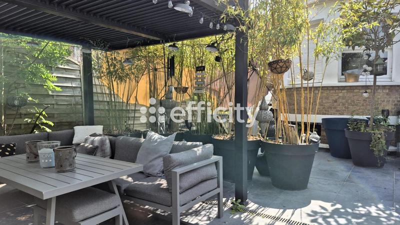 Maison - 180 m² - 6 pièces