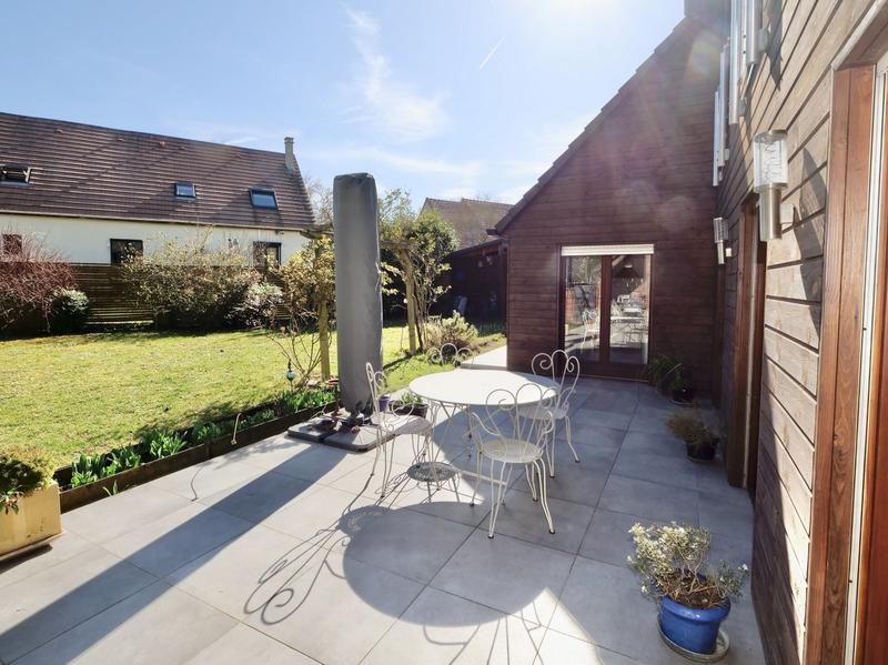 Maison - 181 m² - 7 pièces