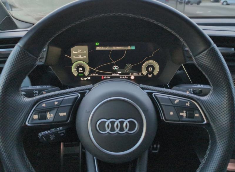 Audi A3 sportback 45 TFSIe s-Line 245 Hybride Rechargeable / Regulateur de Distance Prédisposition Attelage Capteur Angle Mort Keyless