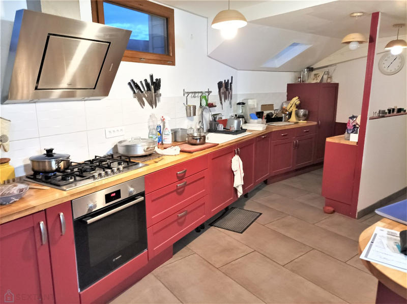 Appartement - 125 m² - 8 pièces