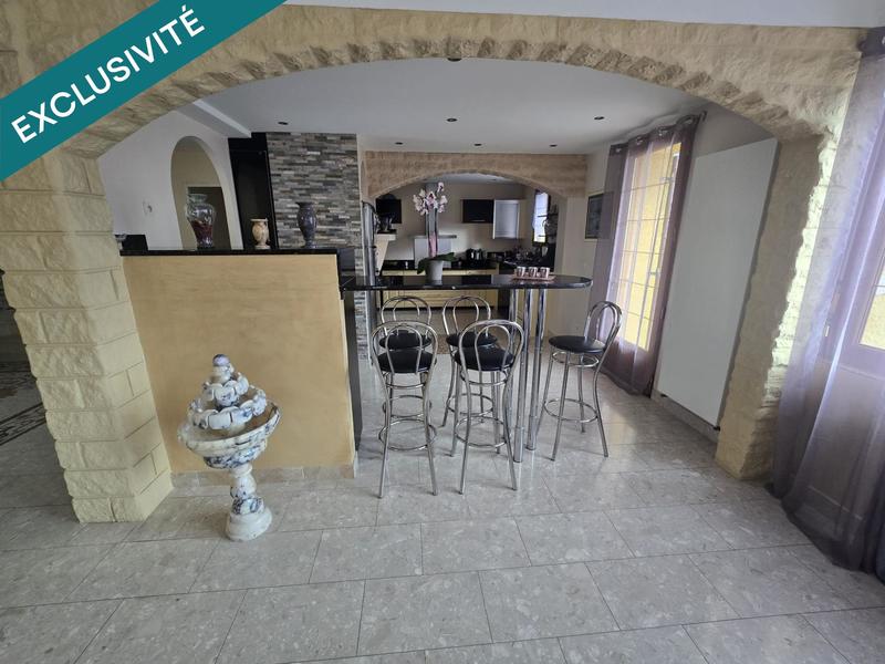 Villa - 226 m² - 7 pièces