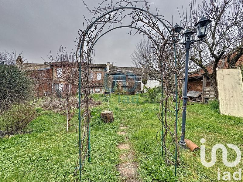 Maison - 234 m² - 8 pièces