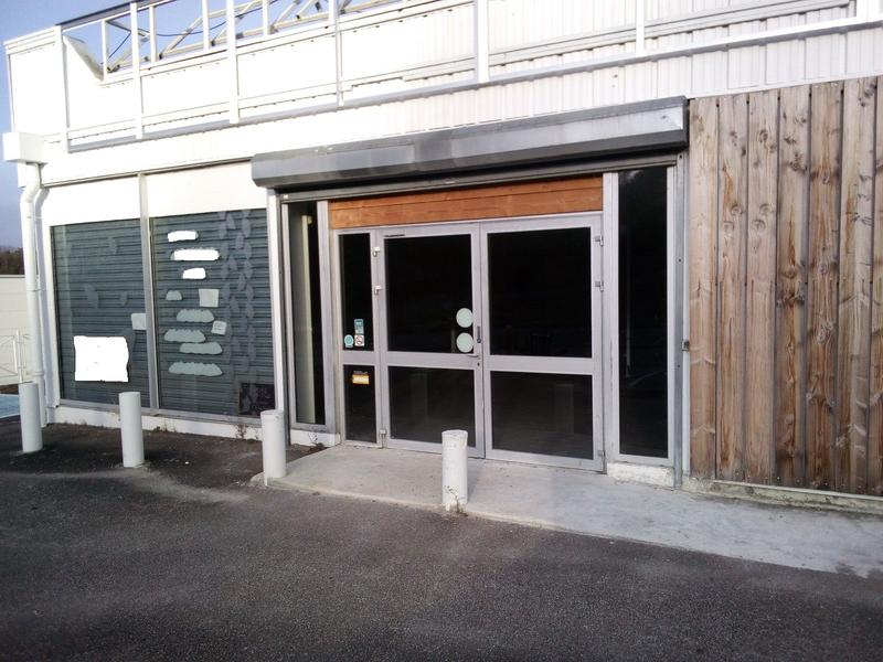 Local commercial - 900 m²