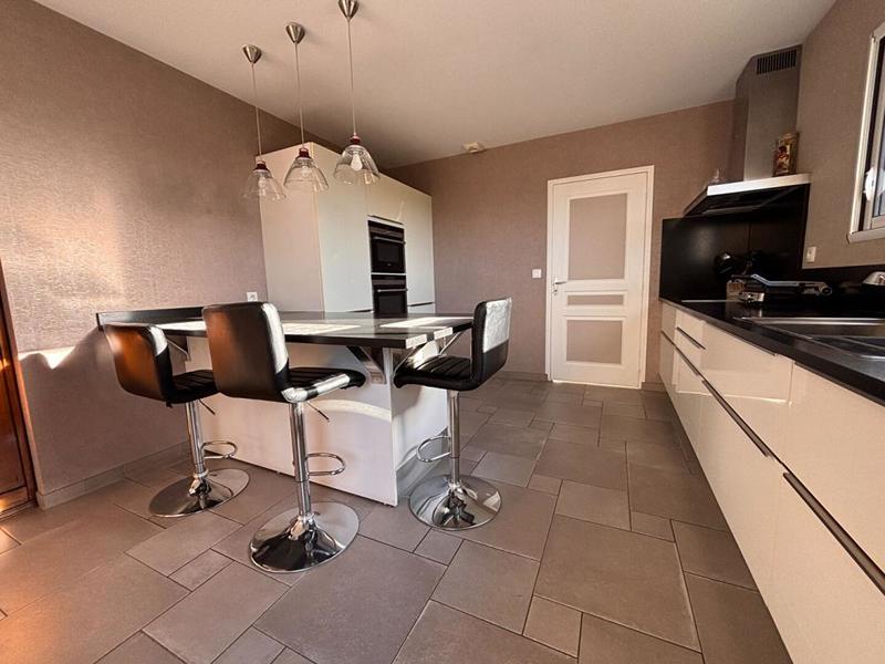 Maison - 130 m² - 5 pièces