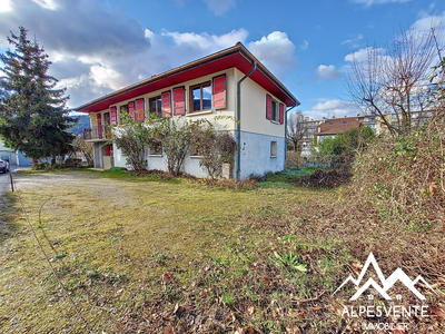 Maison - 92 m² - 5 pièces