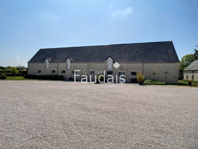 Propriété - 300 m² - 25 pièces