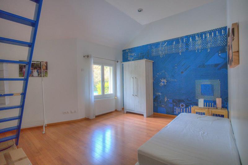 Maison - 190 m² - 6 pièces