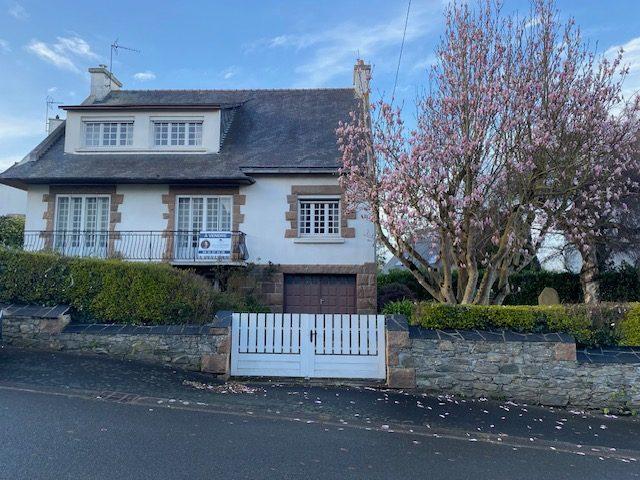 Maison - 140 m² - 8 pièces