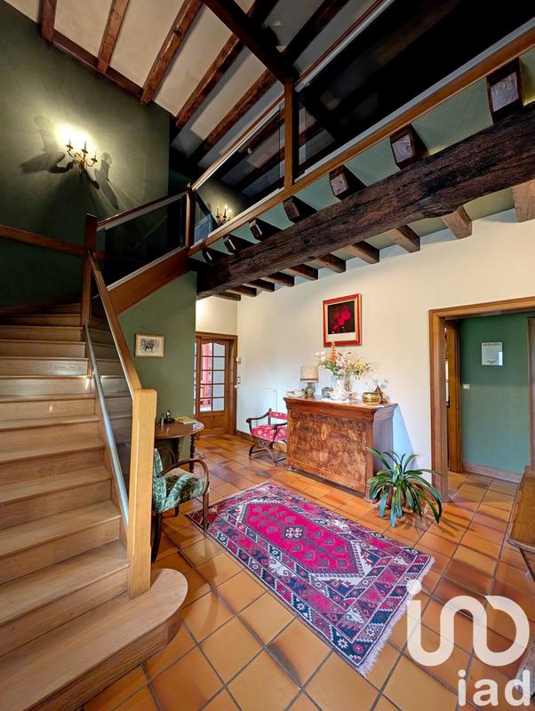 Maison - 213 m² - 9 pièces