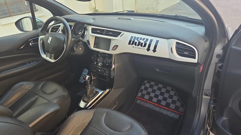 Citroën Ds3 1.6 Thp 156 Just Mat