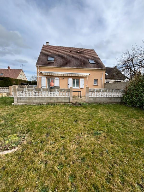 Maison - 98 m² - 5 pièces