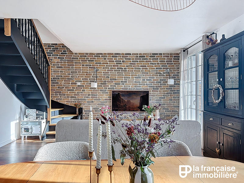 Maison - 90 m² - 5 pièces