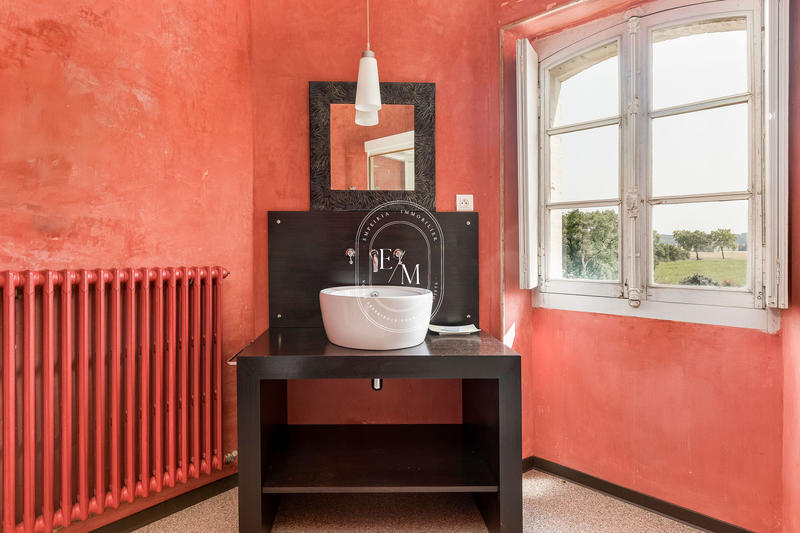 Maison - 448 m² - 13 pièces