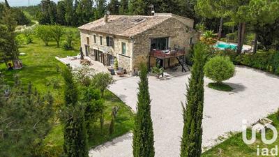 Maison - 430 m² - 14 pièces