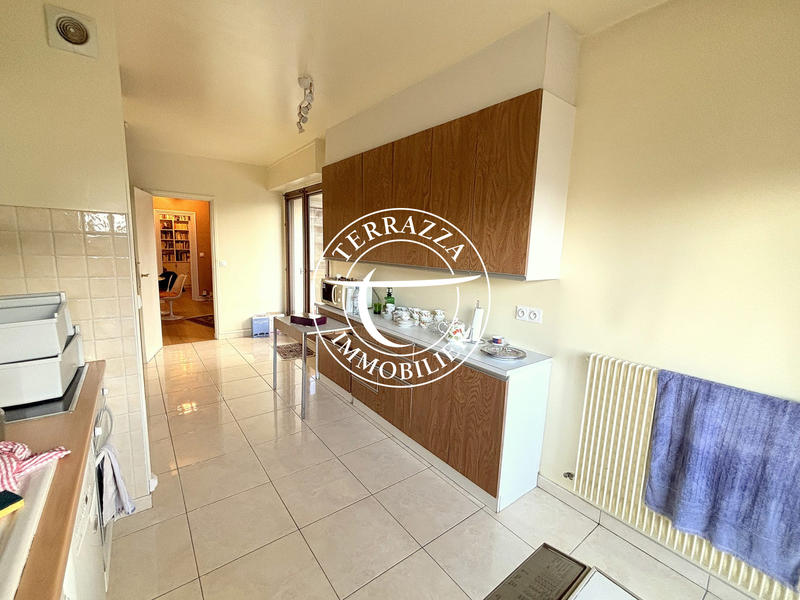 Appartement - 100 m² - 3 pièces