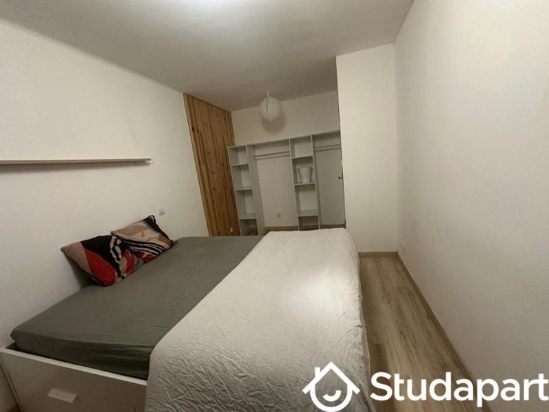 Chambre - 17 m² - 1 pièce