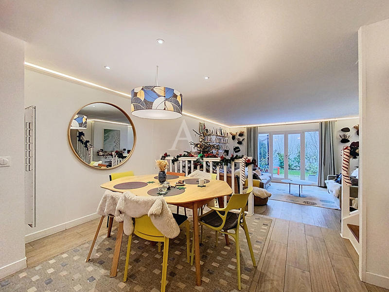 Maison - 145 m² - 7 pièces