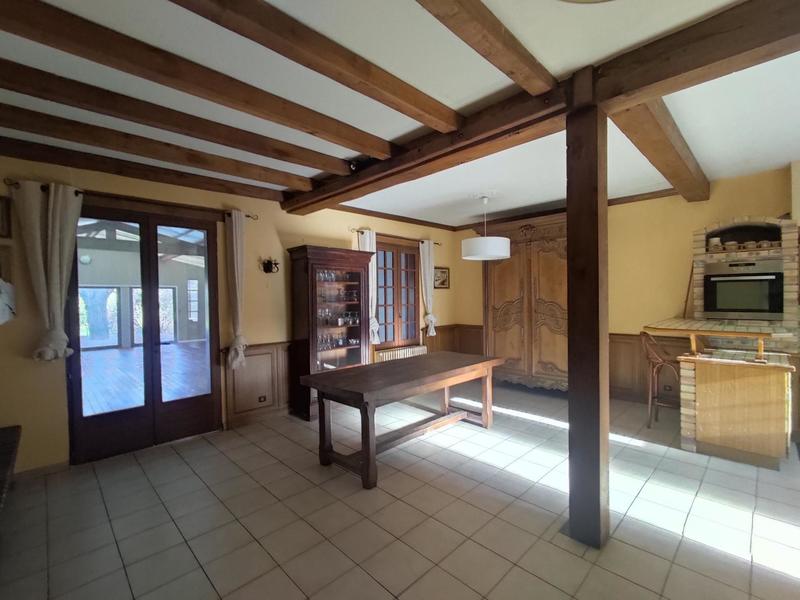 Maison - 215 m² - 8 pièces