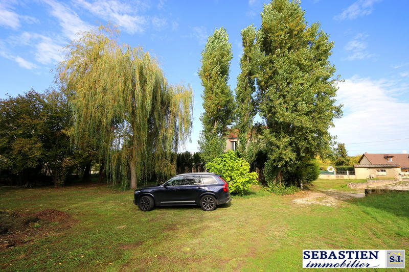 Maison traditionnelle - 239 m² - 11 pièces