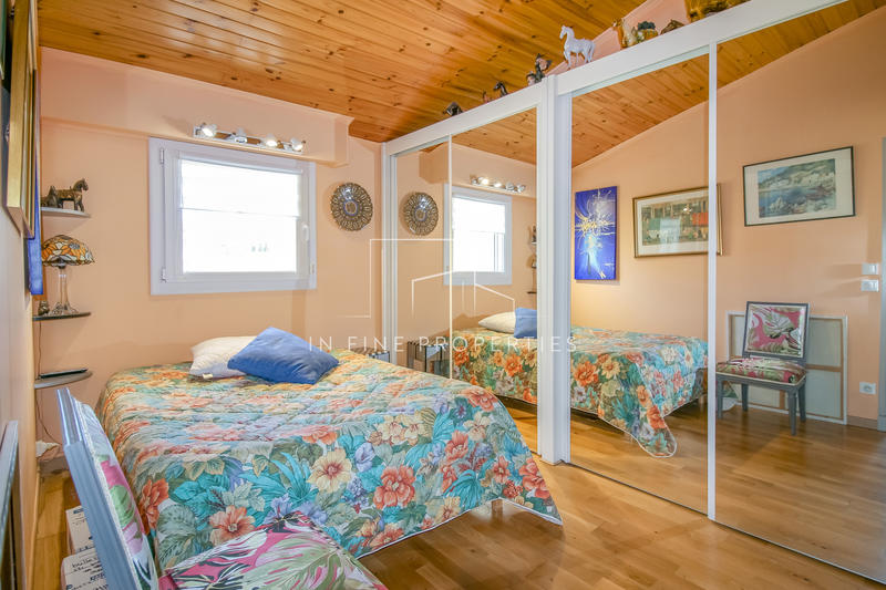 Maison - 111 m² - 4 pièces