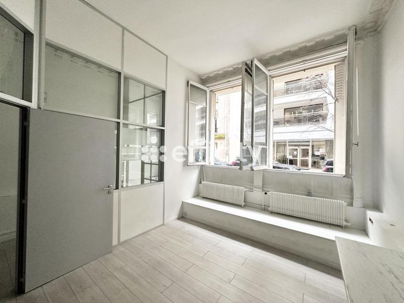 Bureau - 46 m² - 1 pièce