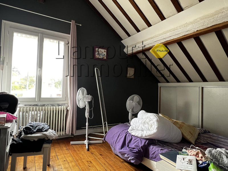 Maison - 155 m² - 8 pièces