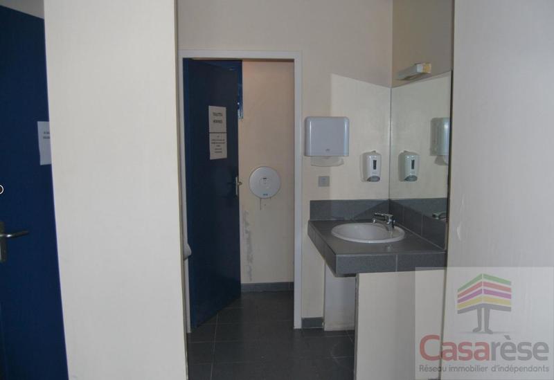 Entrepôt - 785 m² - 6 pièces