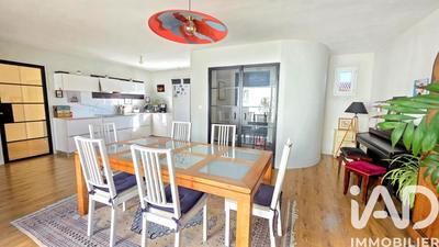 Maison - 167 m² - 6 pièces