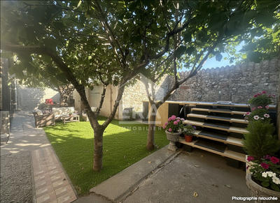 Maison - 245 m² - 11 pièces