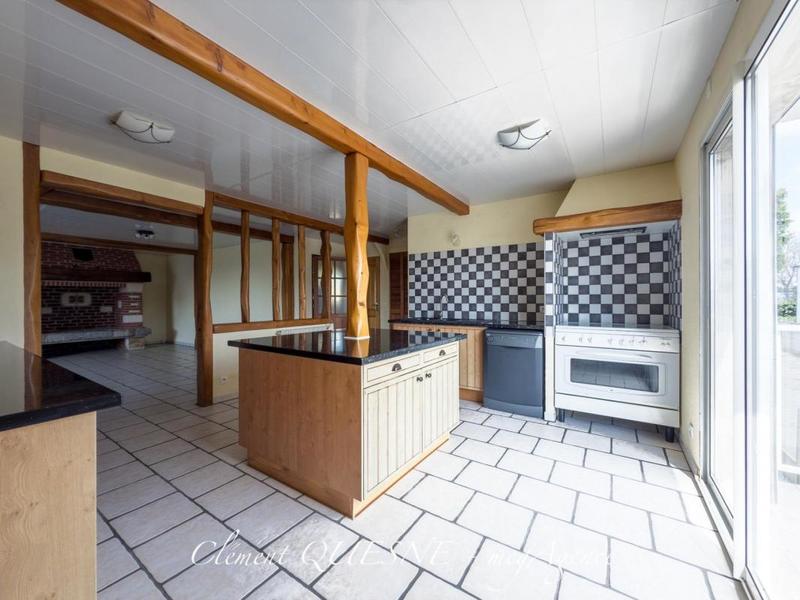 Maison - 254 m² - 5 pièces