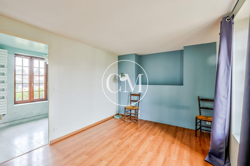 Maison - 288 m² - 8 pièces