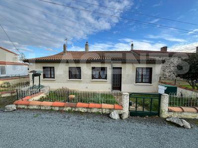 Maison - 90 m² - 5 pièces