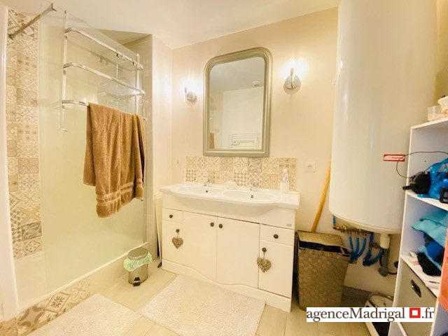 Appartement - 79 m² - 4 pièces