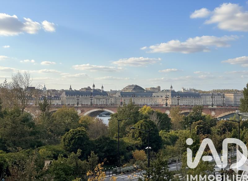 Maison - 240 m² - 5 pièces