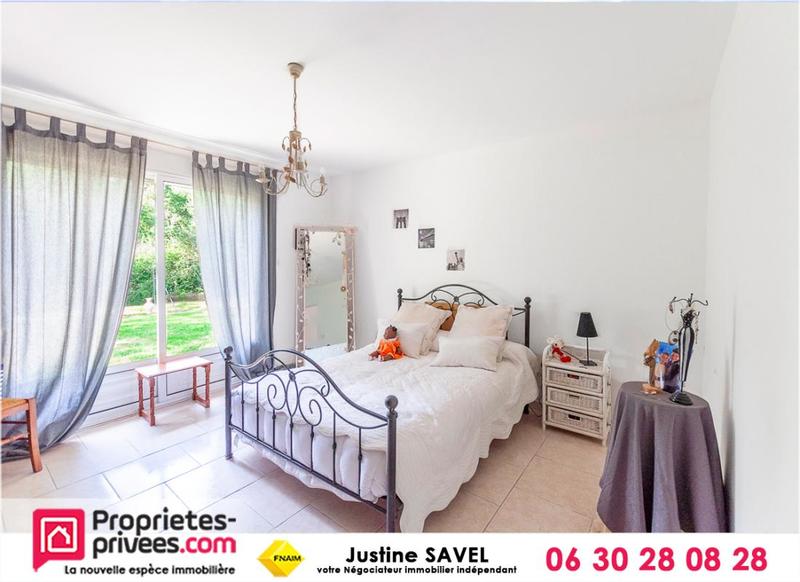 Maison - 225 m² - 8 pièces