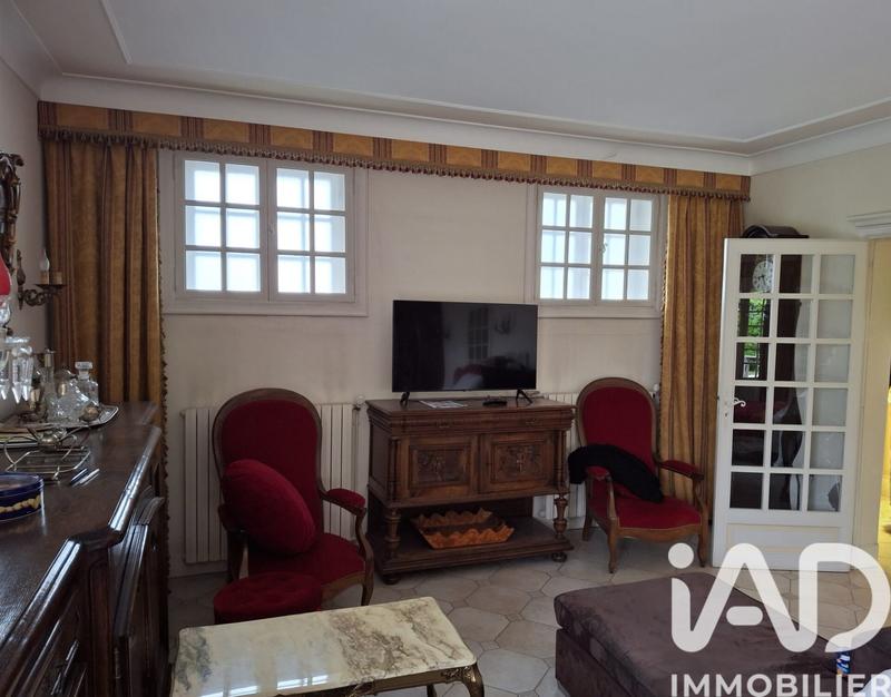 Maison - 248 m² - 7 pièces