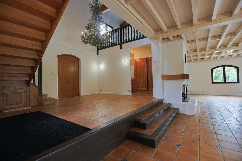 Villa - 375 m² - 7 pièces
