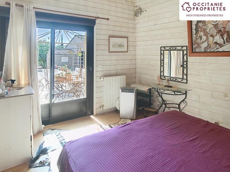 Propriété - 360 m² - 10 pièces