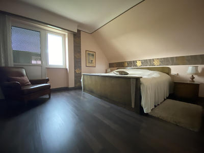 Maison - 195 m² - 8 pièces