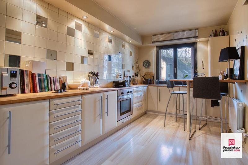 Appartement - 90 m² - 4 pièces