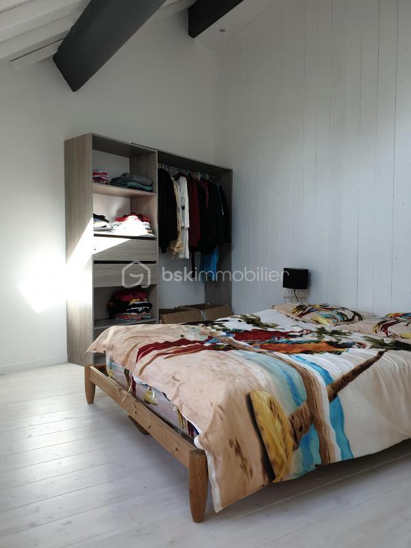 Maison - 230 m² - 8 pièces