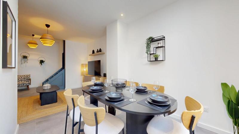 Maison - 103 m² - 6 pièces