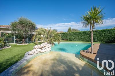 Maison - 238 m² - 7 pièces