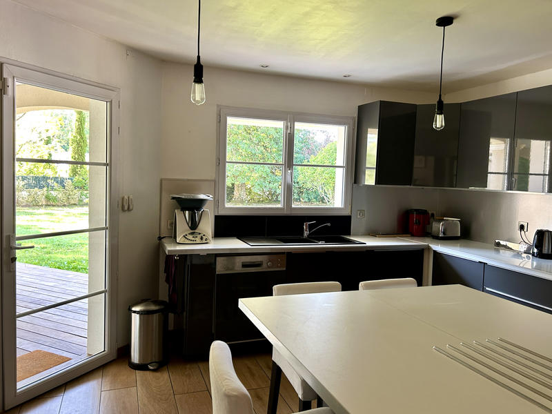 Maison - 210 m² - 7 pièces